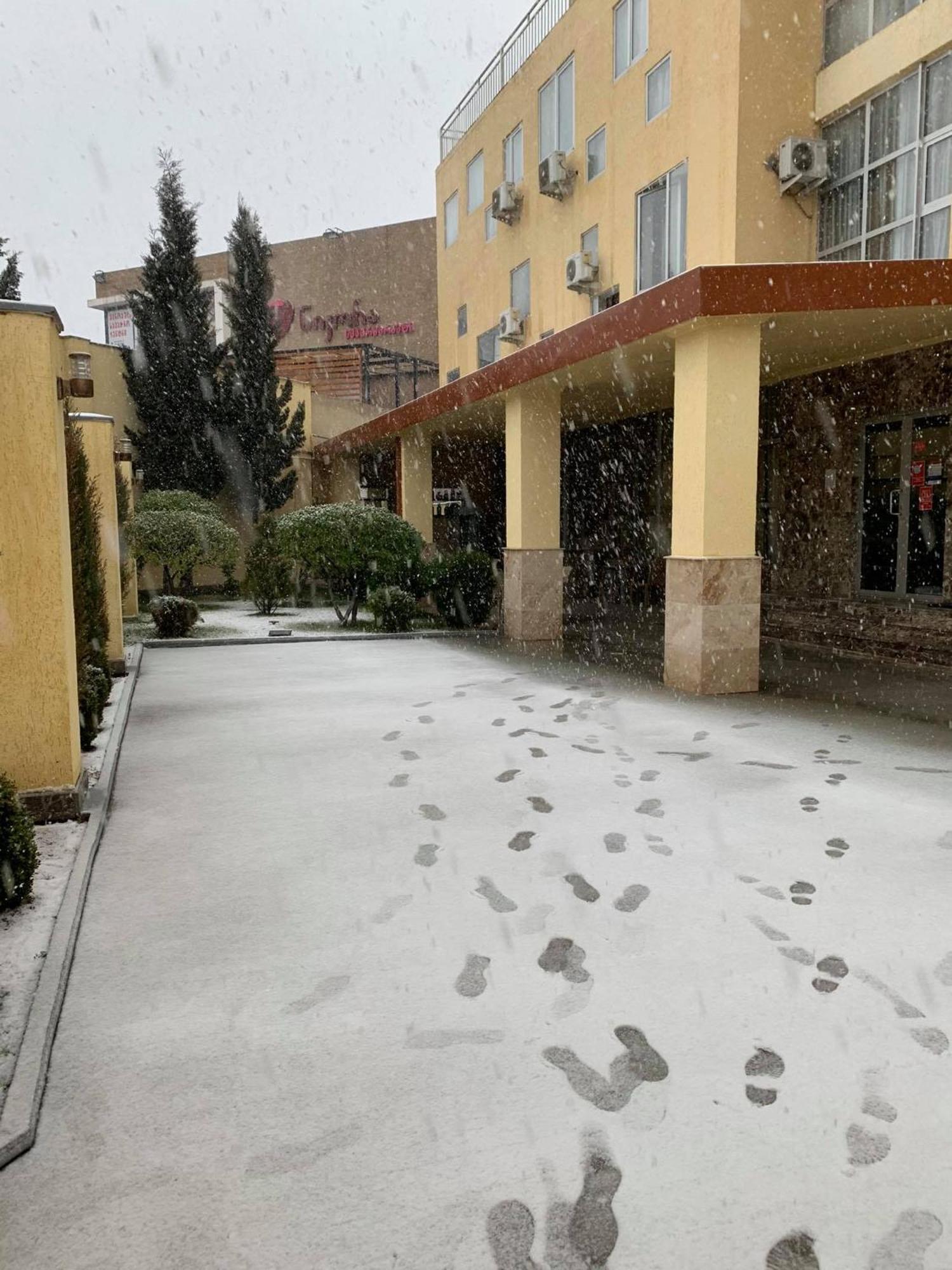 Hotel Like Tbiliszi Kültér fotó
